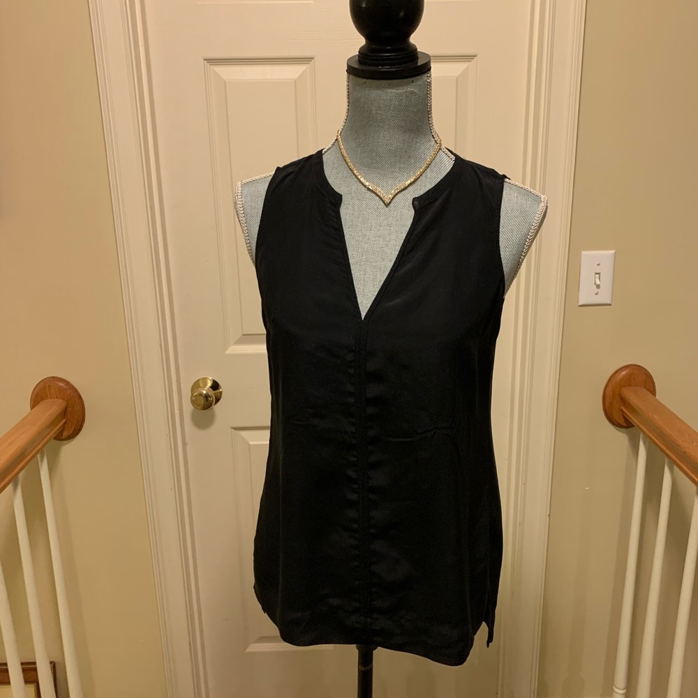 100% silk black sleeveless top from banana republic size extra small